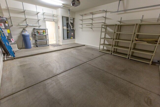 Building Photo - 4700 S Fulton Ranch Blvd