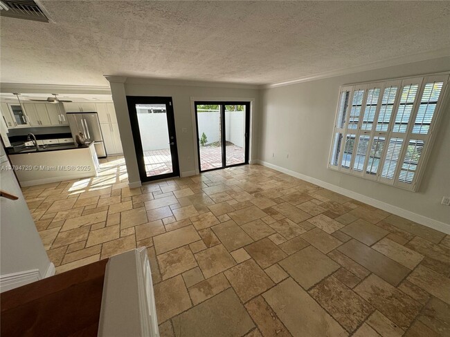 Building Photo - 4702 SW 67th Ave