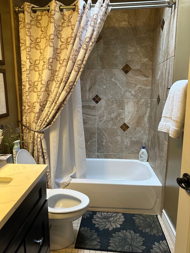 Building Photo - 4226 N 22nd St