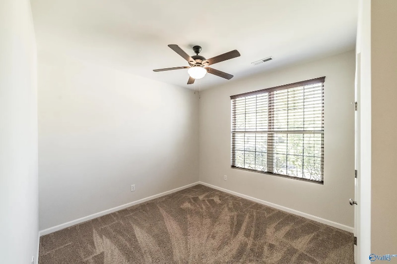 Building Photo - 147 Fernhill Dr NW
