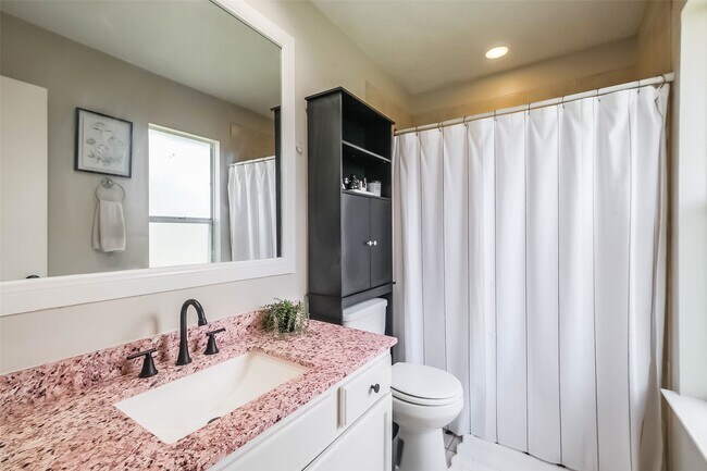 Building Photo - 4311 Duesenberg Ct