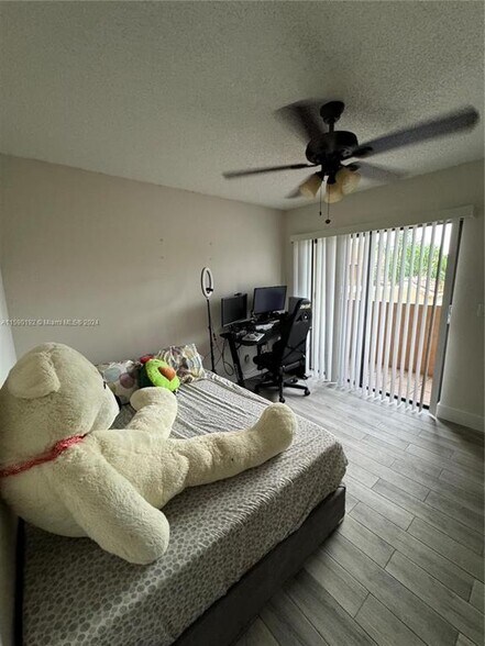 Building Photo - 12032 S Las Palmas Dr