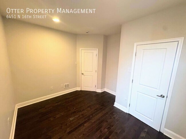 Building Photo - 6451 N 16th St