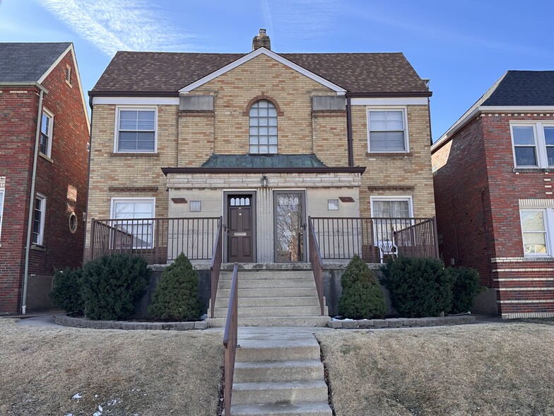 Building Photo - 5816 Mardel Ave