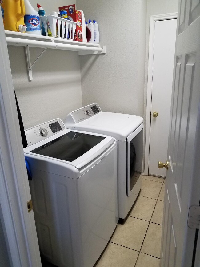 Building Photo - 10020 Chadbourne Rd