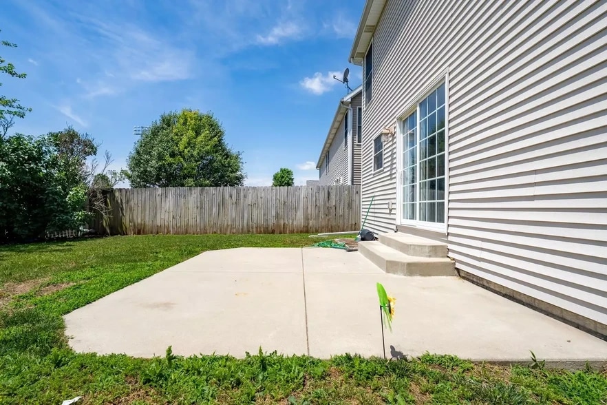 Building Photo - 1831 Marina Dr