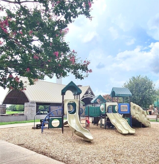 Building Photo - 3311 Whitebud Dr