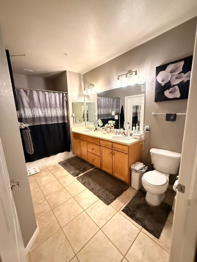 Building Photo - Beautifully Maintained 2BR Townhome in Prime Broomfield Location