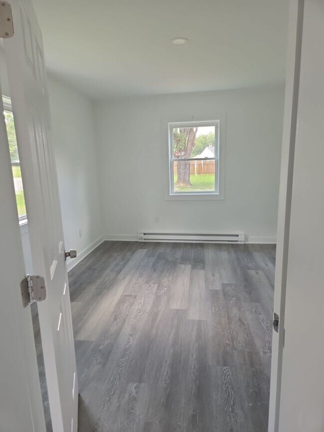 Building Photo - Newly remodeled home is located in Lancaster, SC 29720.