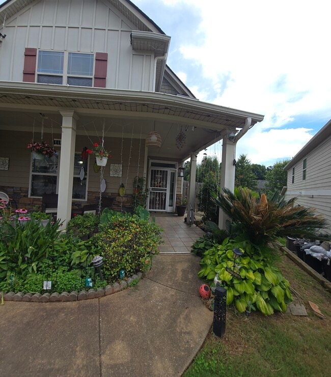 Building Photo - 7387 San Vista Dr