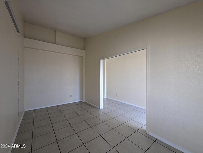 Building Photo - 11941 N 69th Ave