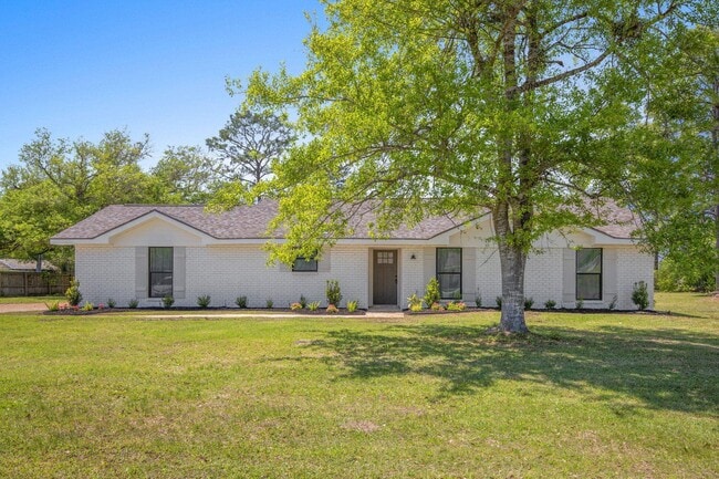 Primary Photo - 3579 Oakwood Dr