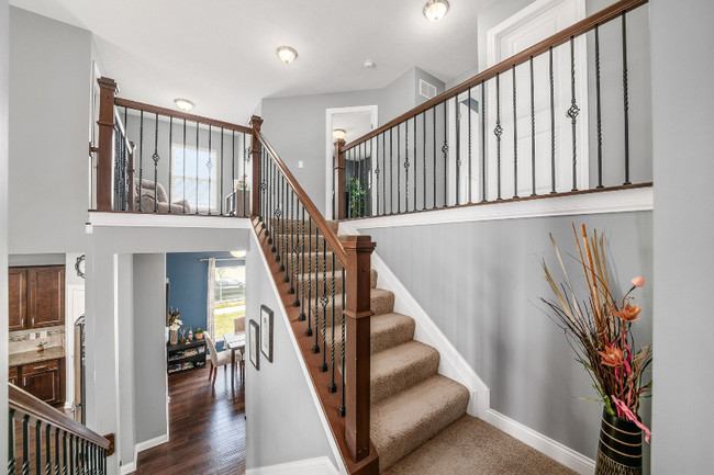 Building Photo - 6138 Longwood Dr