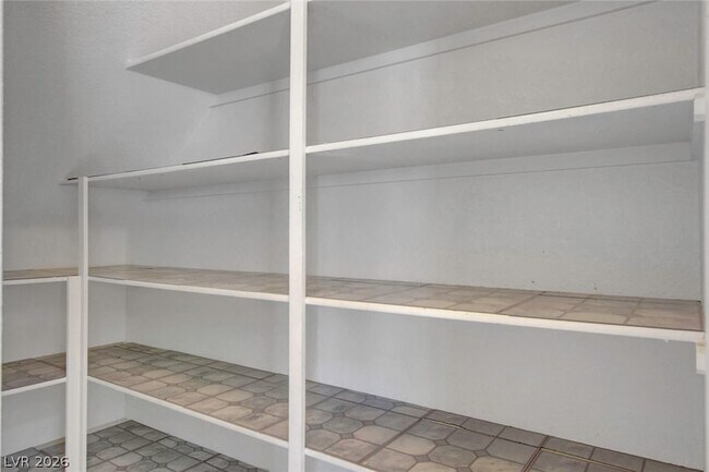 Building Photo - 2576 Velez Valley Way