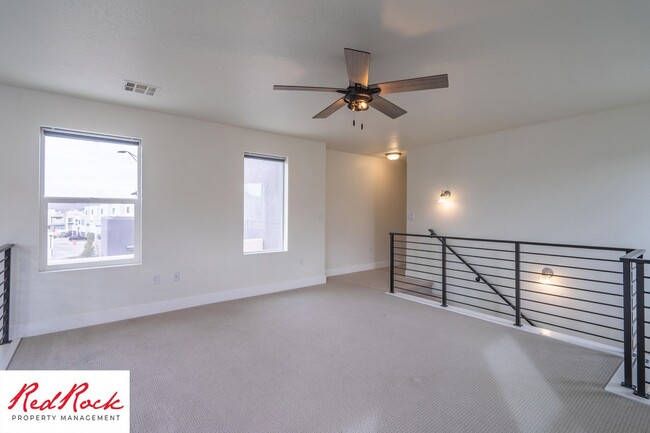 Building Photo - 5524 S Ochre Ln