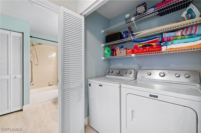 Building Photo - 757 Wiggins Lake Dr