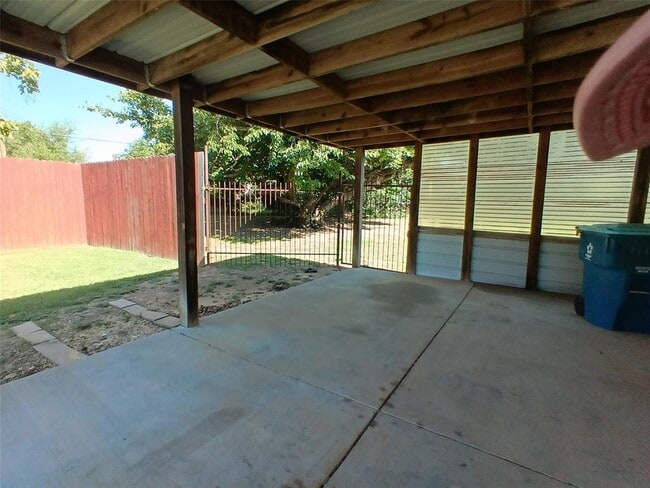 Building Photo - 512 Adair Blvd