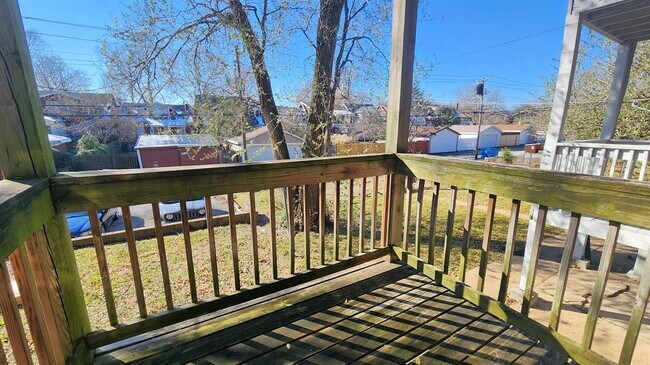 Building Photo - ** MOVE IN SPECIAL** Charming 1-Bedroom Apartment in South St. Louis