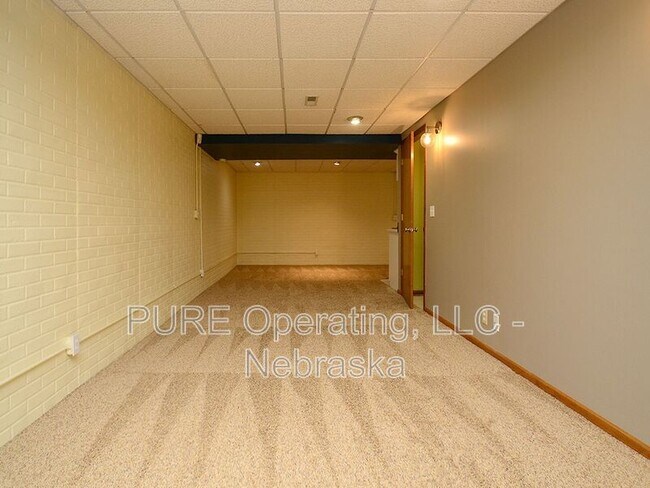 Building Photo - 1217 Pierce St