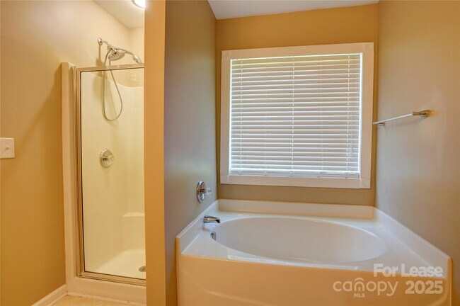 Building Photo - 12411 Stratfield Pl Cir