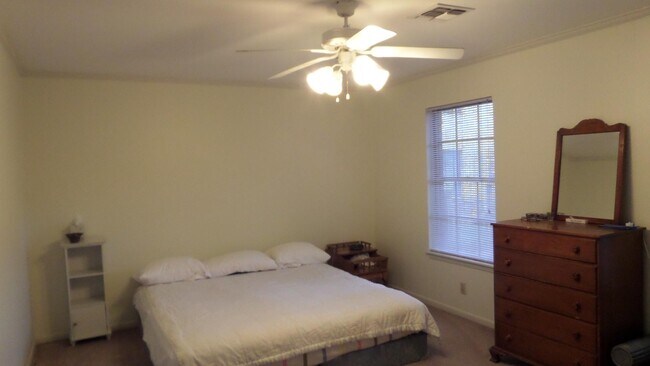 MASTER BEDROOM - 2700 Austin Ave