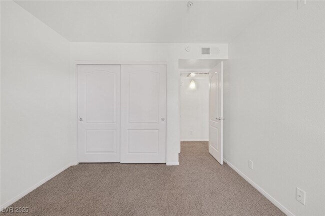 Building Photo - 2100 Jetty Rock Dr