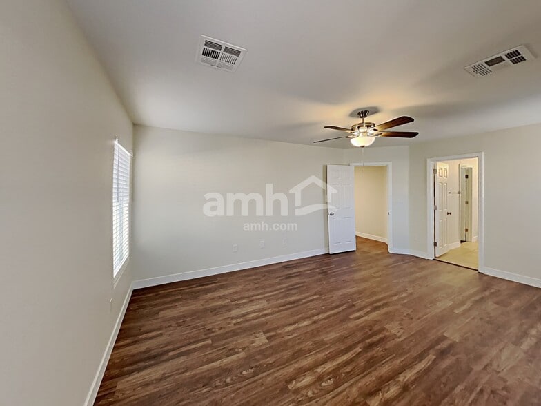 Building Photo - 2408 Cockatiel Dr