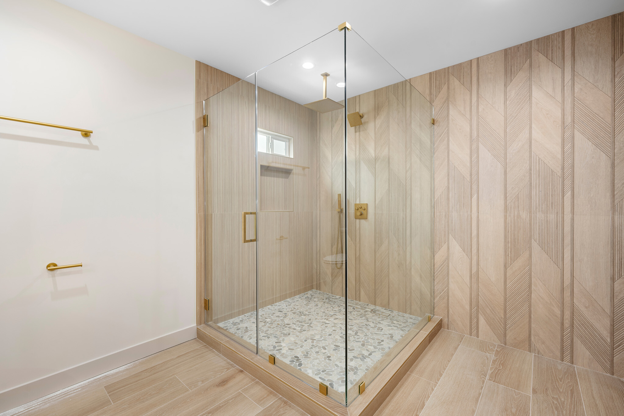 Building Photo - 918 University Ave