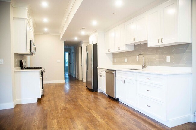 Building Photo - Newly renovated 4 bed 2 bath in Allston....