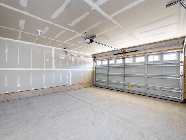 Building Photo - 431 Moondance Dr