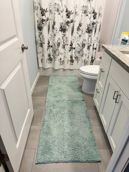 Building Photo - 8 Sourwood Cir