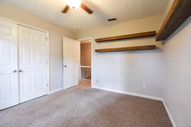 Building Photo - Coming Soon!! 3 Bedroom 2.5 Bathroom : Dogs Okay