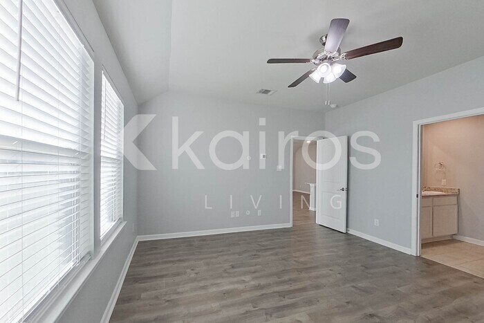 Building Photo - 418 Mango Dr