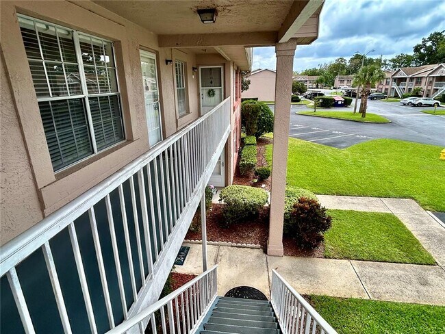 Building Photo - 4826 Myrtle Oak Dr