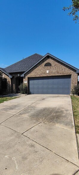 Building Photo - 1504 Waterfall Ln