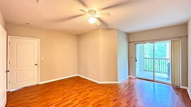 Building Photo - 116 SW Peacock Blvd