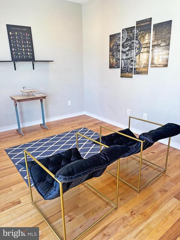 Building Photo - 1246 E Fletcher St