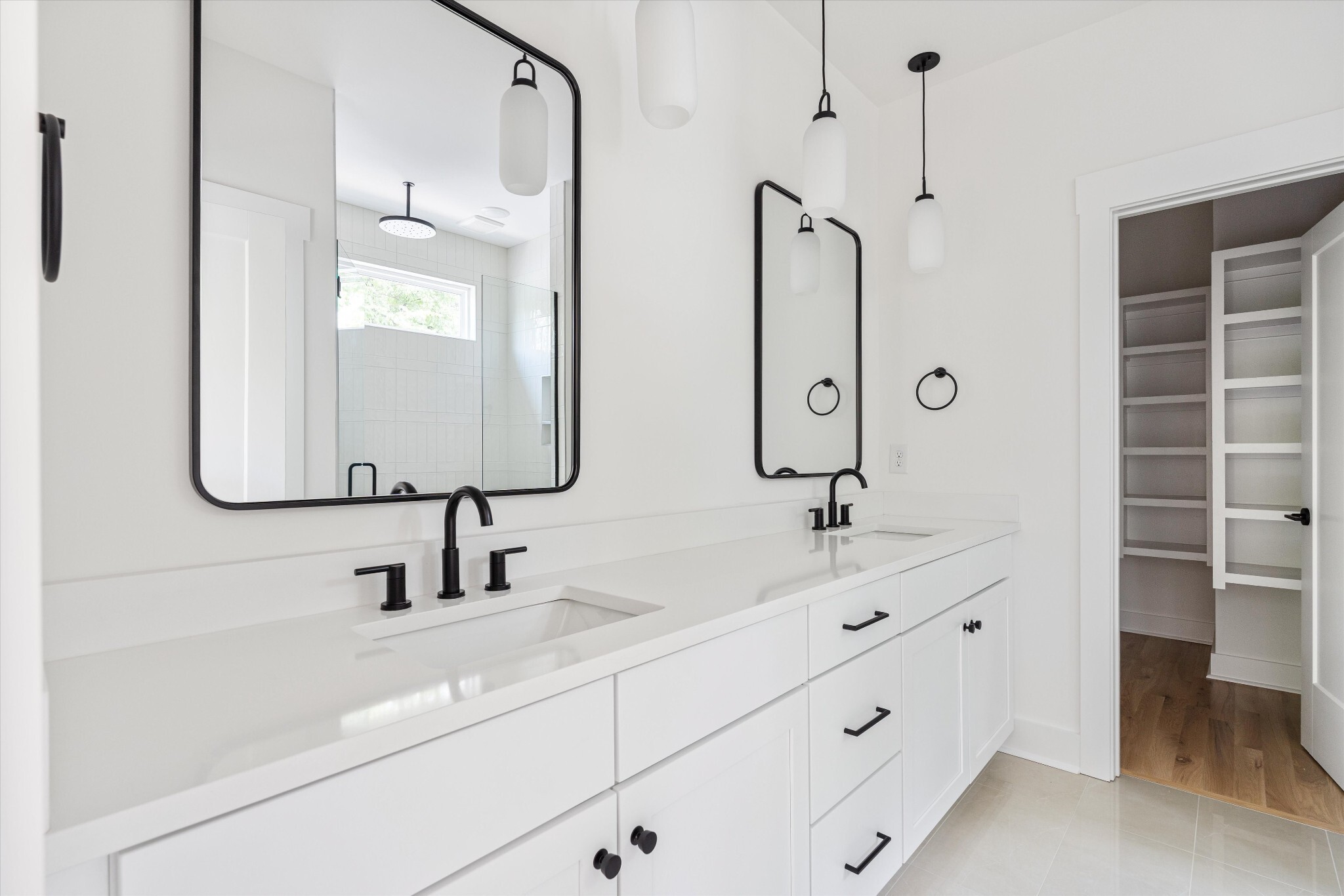 Building Photo - 2830 Clifton Ave