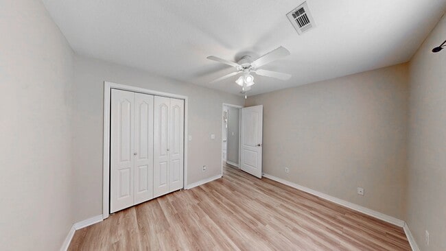 Building Photo - 5005 David Dr