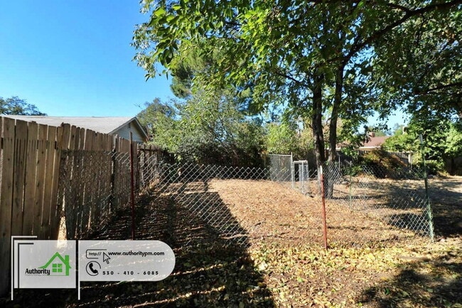 Building Photo - 6738 E Waverly Ave