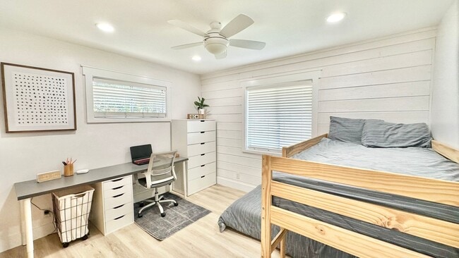 Building Photo - Beautifully Remodeled and Charming Country...