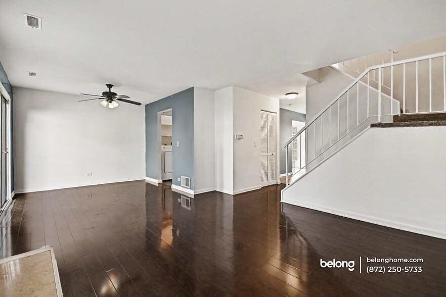 Building Photo - 505 Nebraska Cir