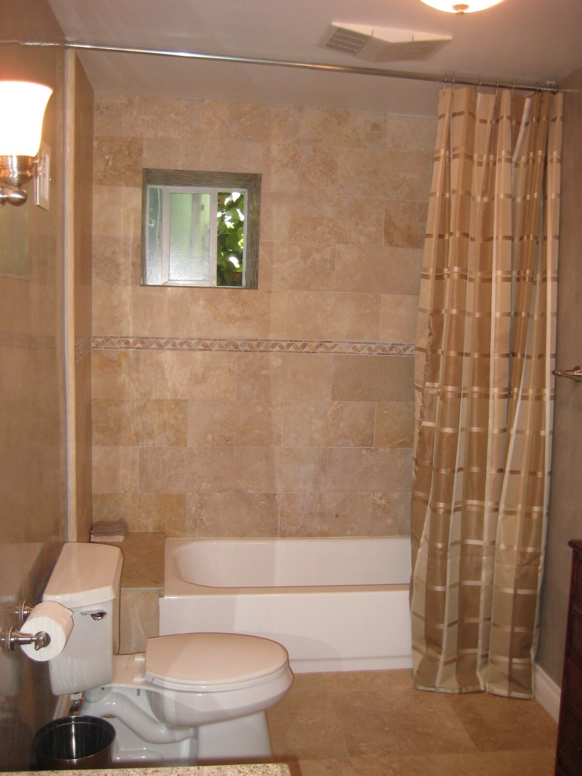 Bathroom Shower - 4447 Don Milagro Dr