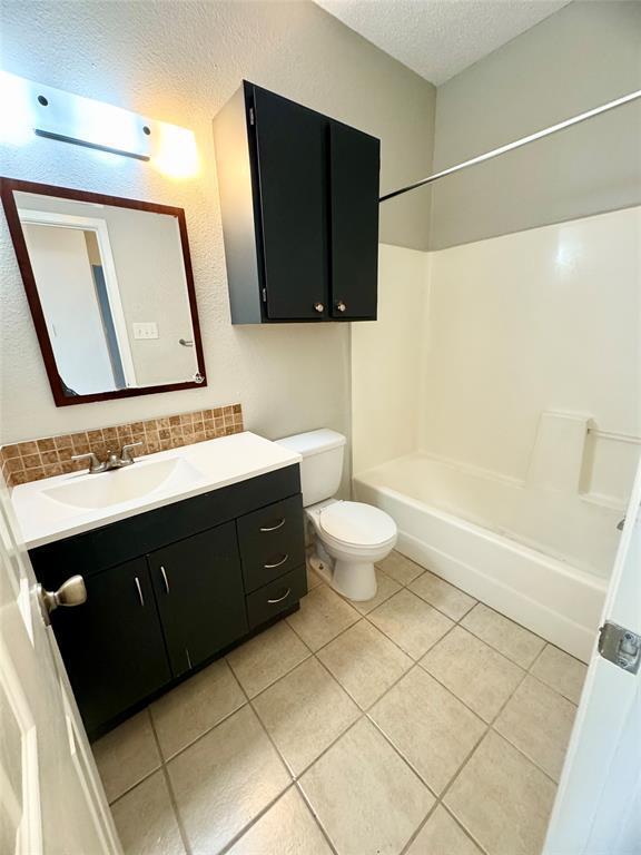 Building Photo - 2501 W Slaughter Ln