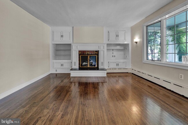 Building Photo - 7400 Tabor Ave