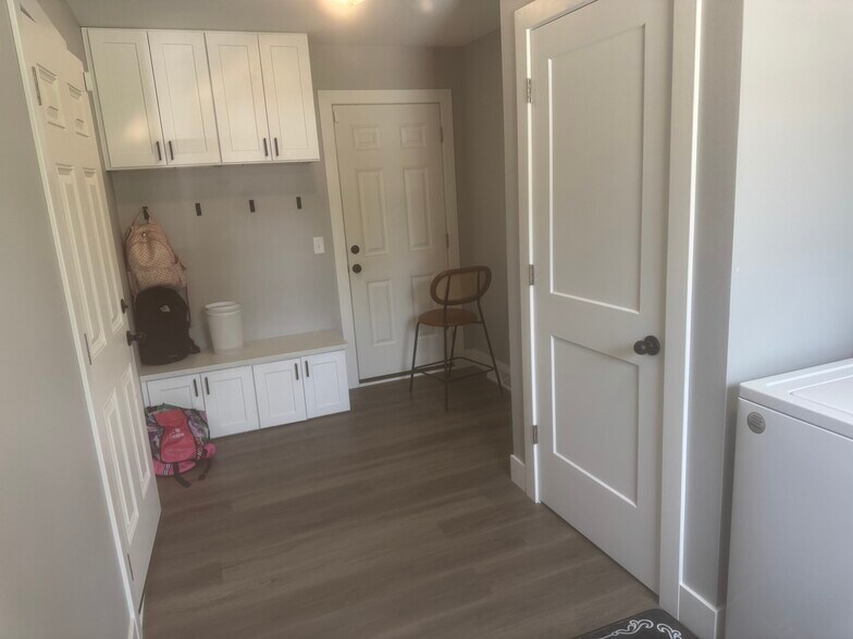 U.S. room storage cubby/ door to back patio - 102 S Prairie Ave