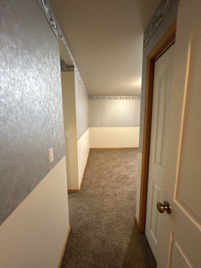 Building Photo - Cozy 3 Bedroom 2 Bath Home Located in Eureka