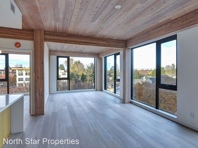 Building Photo - 2 br, 2 bath House - 12 NE Fremont St Unit 5E