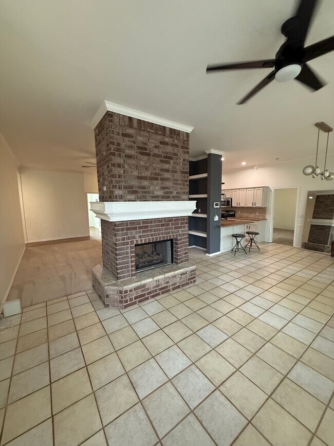 Building Photo - 1801 Sagewood Dr