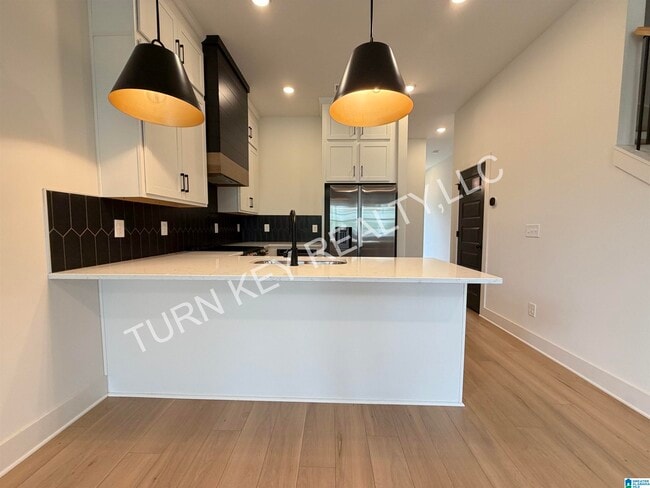 Building Photo - 1194 Windsor Sq